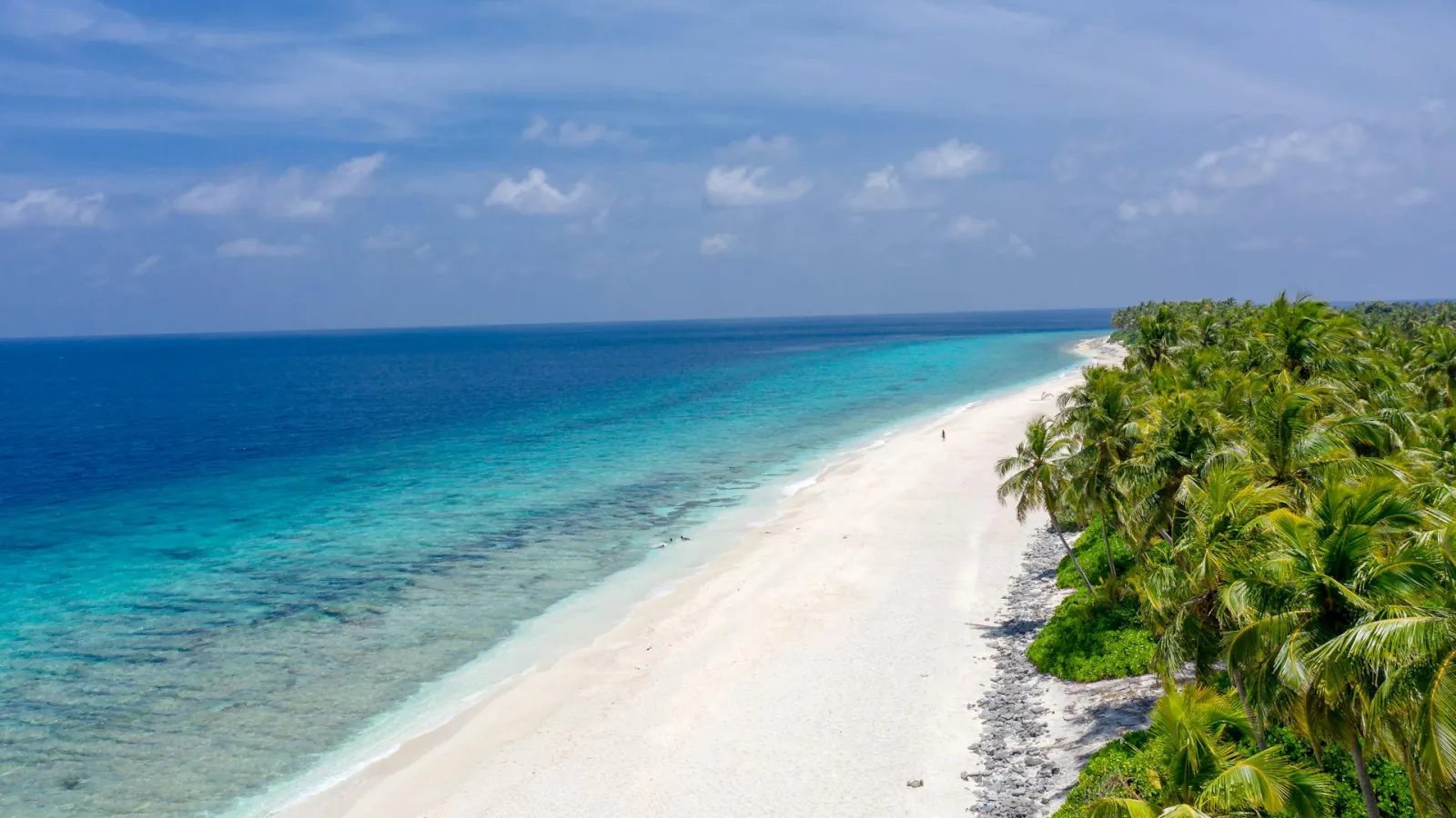 Fulidhoo · sandbar island