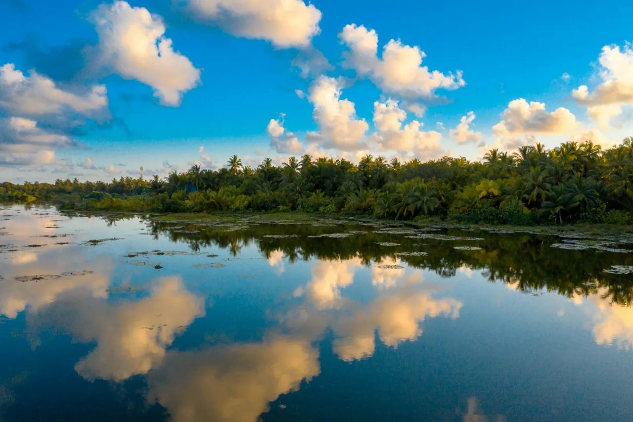Bandaara Kilhi · the freshwater lake