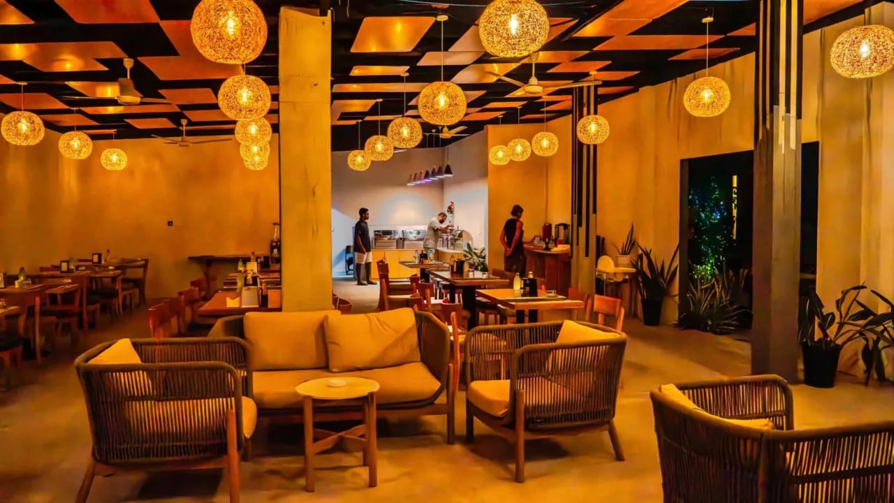 Ahola Thoddoo · Near the beach · 12 rooms