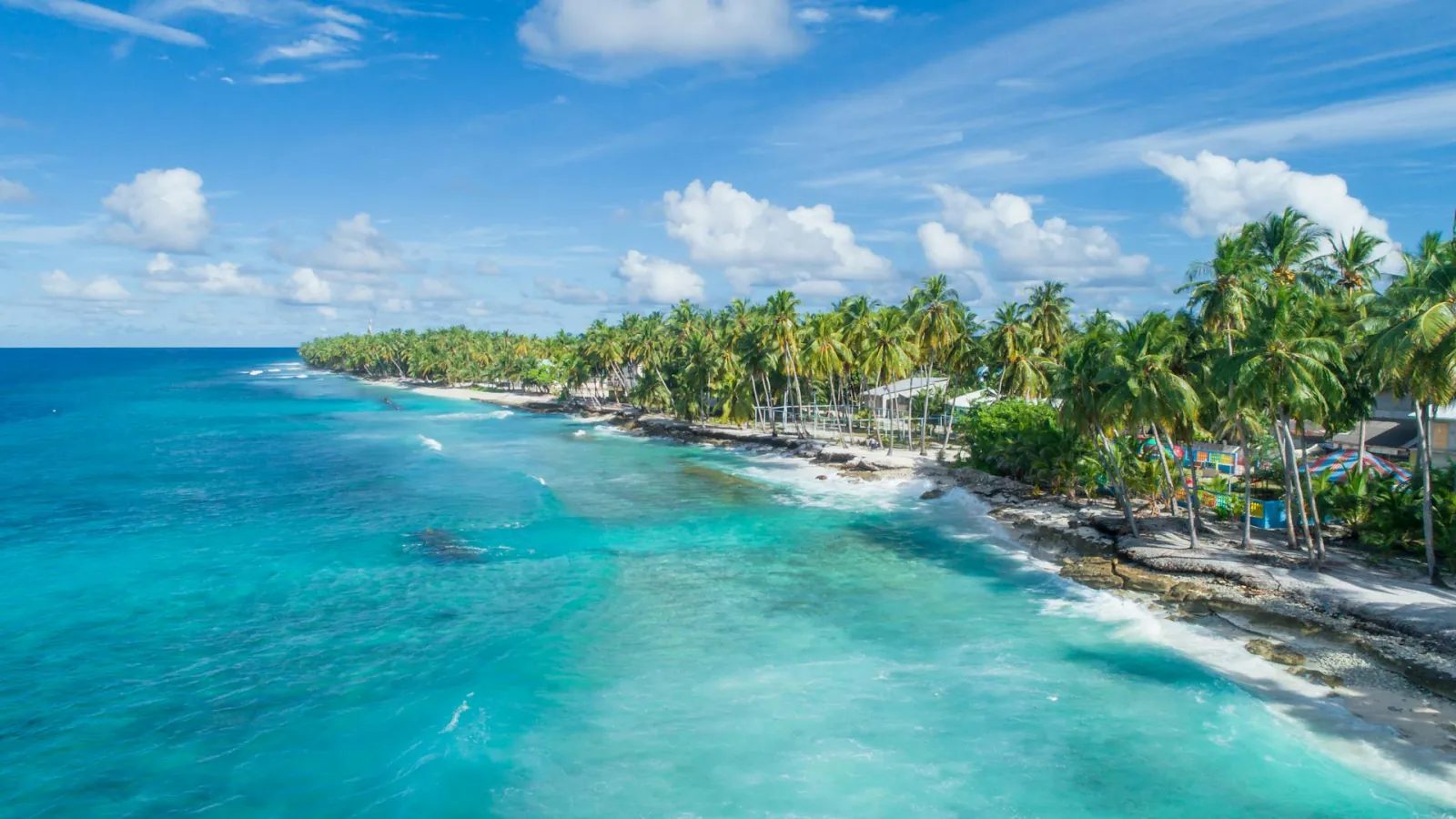 Thulusdhoo · surfer's island