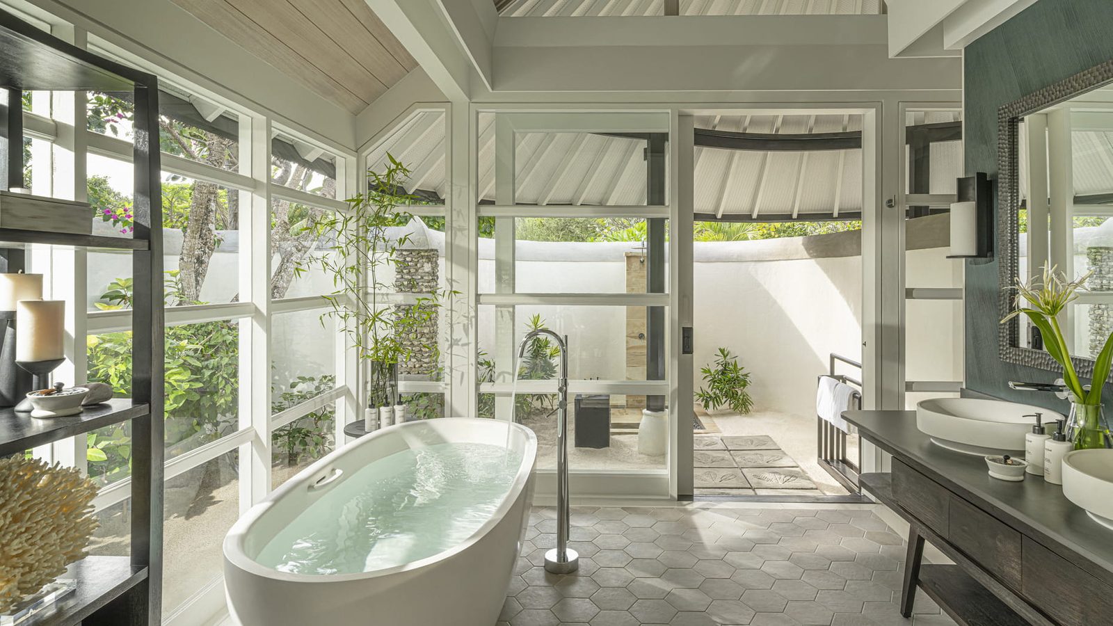 Sunset Family Beach Villa with Pool · Family · sunset beach