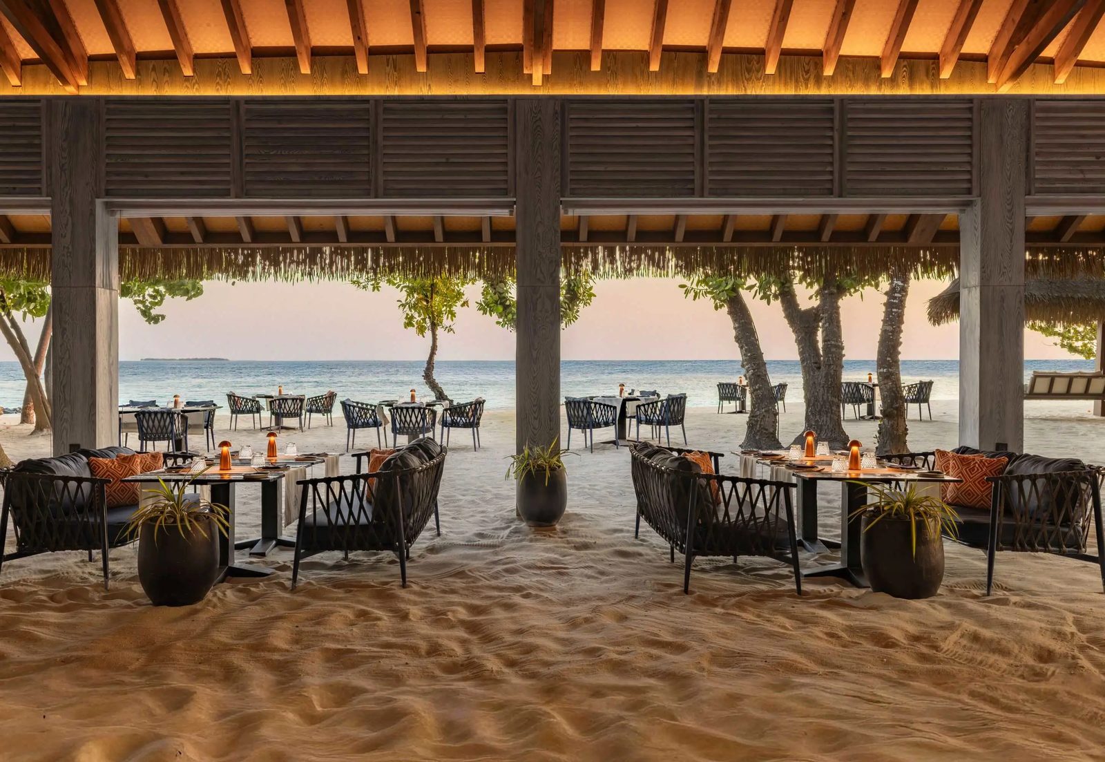 TUHŪ · Levant · dinner