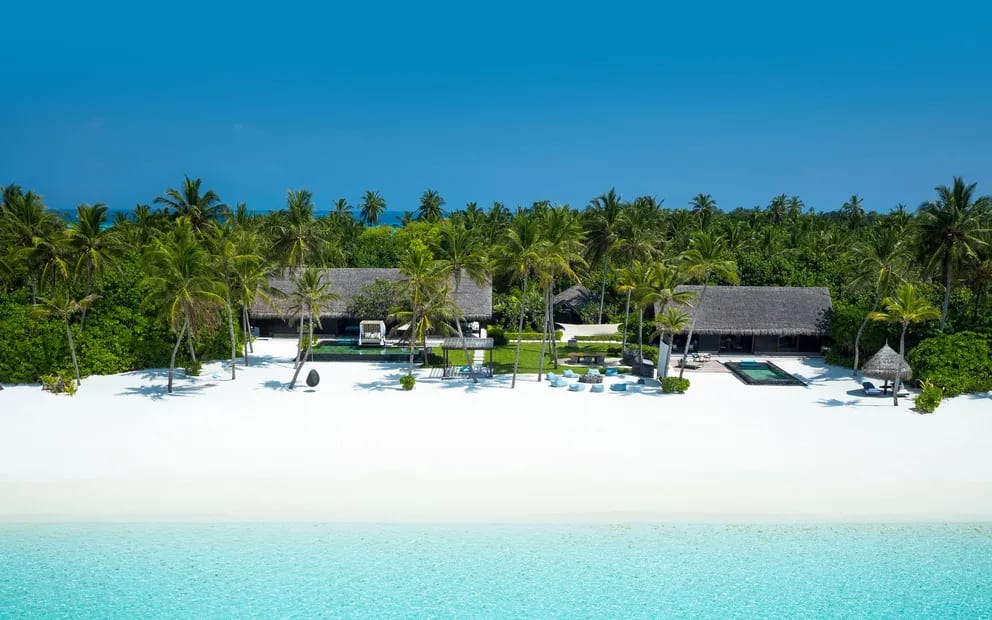 Grand Sunset Residence · Three bedrooms · 2119 sqm · sleeps 10