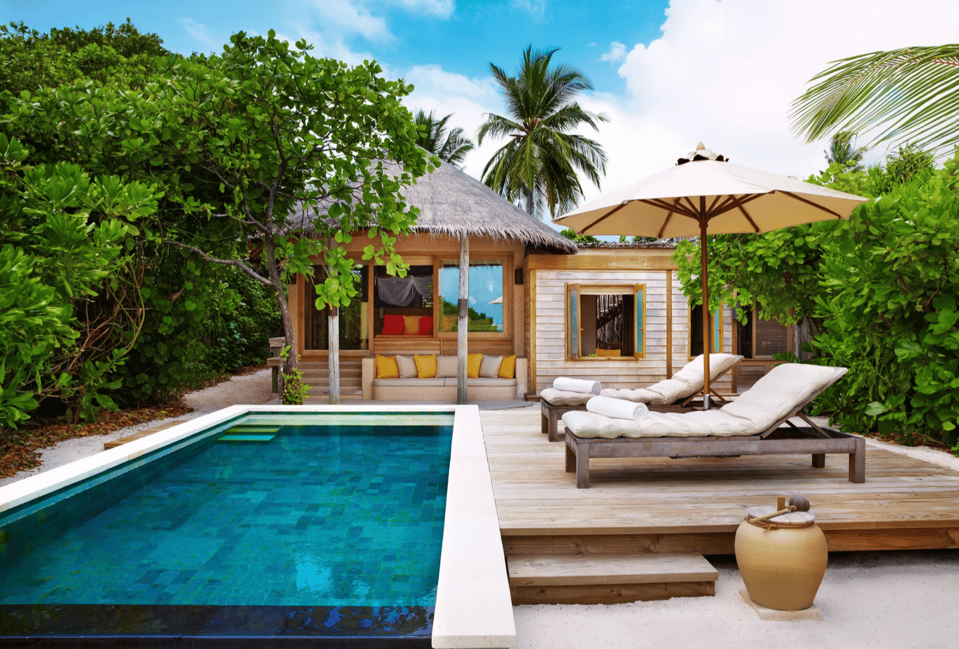 Family Ocean Beach Villa with Pool · Family · ocean beach