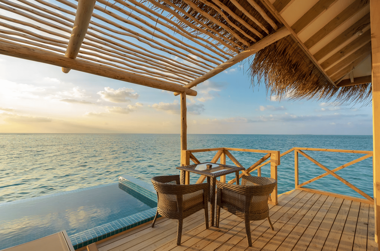 Lagoon Suite with Pool · Over-water · plunge